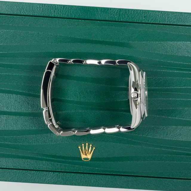 Rolex Oyster Perpetual 126000 Image 2